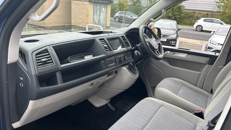 2018 Volkswagen Transporter T32 Swb Diesel 2.0 BiTDI BMT 199 Startline Window Van DSG Window Van ...