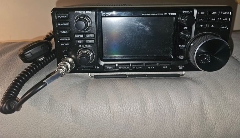 Icom IC-7300 HF/50MHz Amateur Radio Transceiver & OPC-1457R Filter Box