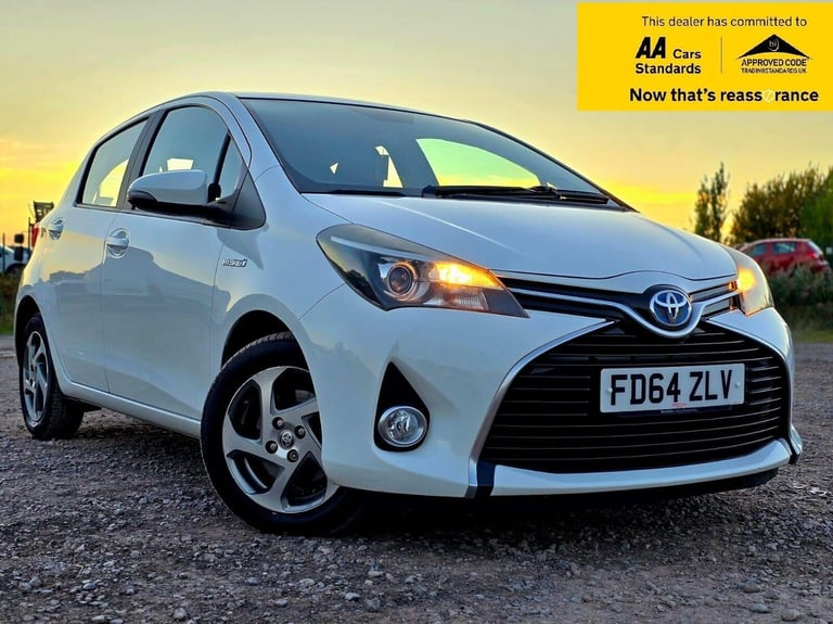 2014 Toyota Yaris 1.5 VVT-h Icon Hatchback 5dr Petrol Hybrid E-CVT Euro 6 (101 ps) Hatchback Hybr...