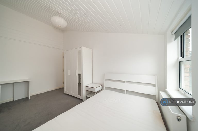 2 bedroom flat in Seaton Close, London, SE11 (2 bed) (#2607060)