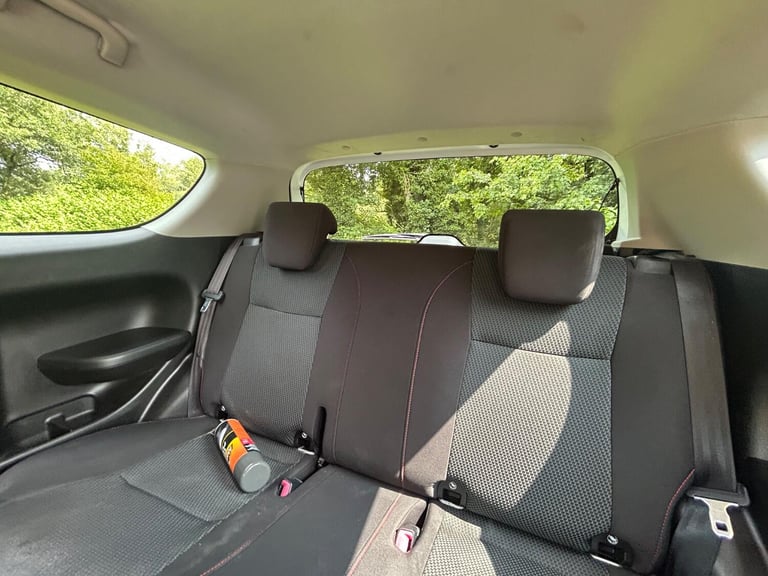 SUZUKI SWIFT 1.6*SPORT*1Owner-7Suzuki Svs-Xenons-Nav**OUTSTANDING CHERISHED