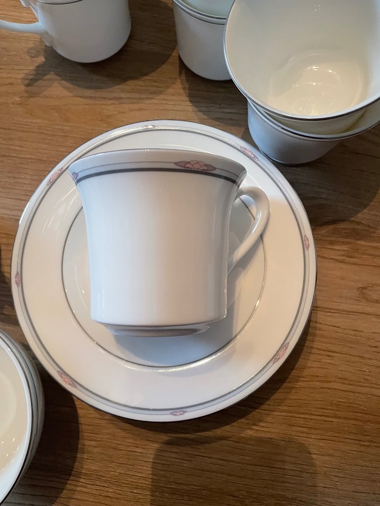 image for Royal Doulton Simplicity Tea Set