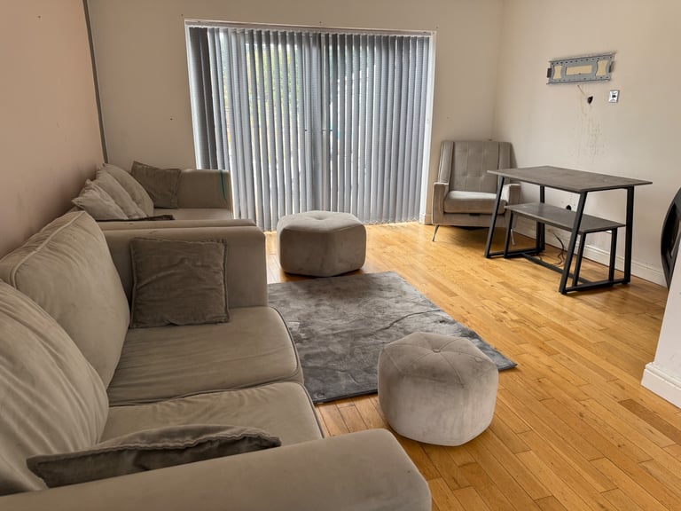 3 bedroom property for sale, excellent location, family home, with furniture, £1650