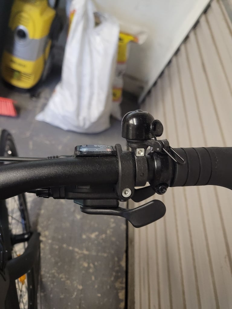 Elops electric assist bike