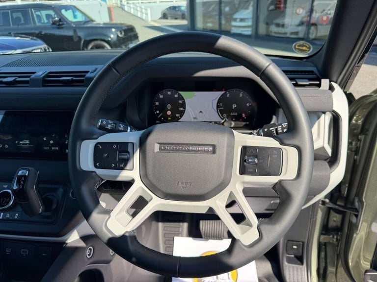 2022 72 LAND ROVER DEFENDER 3.0 D250 MHEV X-DYNAMIC SE 3dr Diesel 18,500 miles