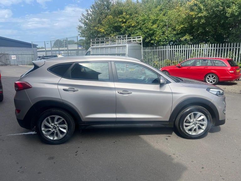 HYUNDAI TUCSON 1.7 CRDi Blue Drive SE 2015