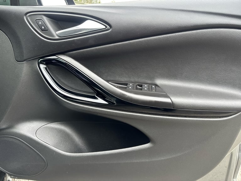 2019 Vauxhall Astra 1.4T 16V 150 Griffin 5dr HATCHBACK PETROL Manual