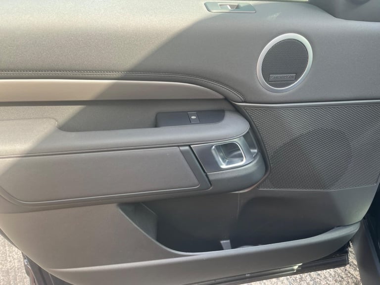 2020 Land Rover Discovery 3.0 SD V6 HSE Auto 4WD Euro 6 (s/s) 5dr PANEL VAN Diesel Automatic