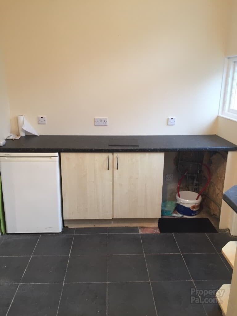 2 bed mid-terrace House Donegal Road Area