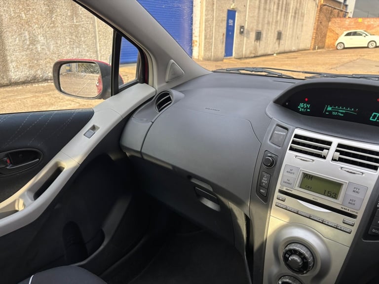 2008 Toyota Yaris 1.0 VVT-i TR 3dr HATCHBACK Petrol Manual