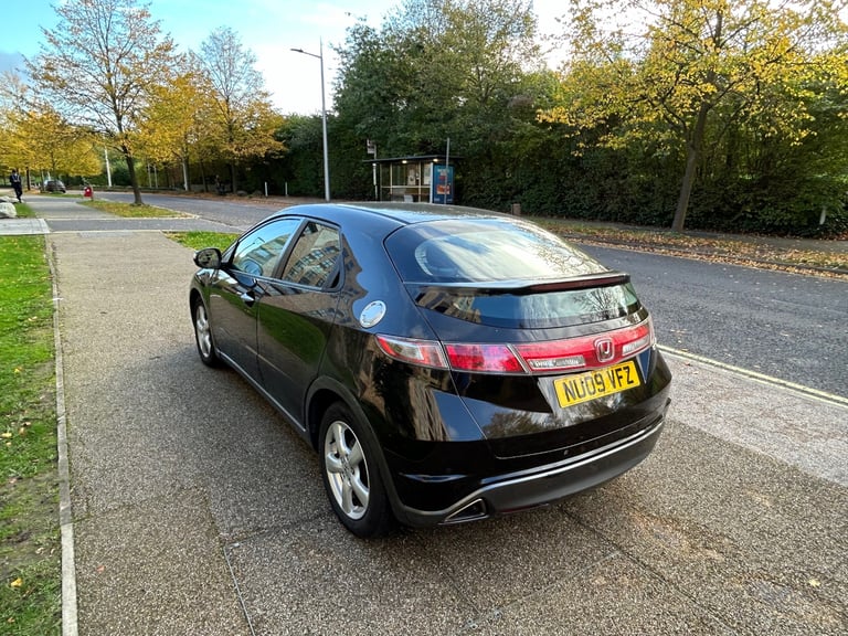 FACE LIFT 2009 HONDA CIVIC 1.8 FULL AUTOMATIC PETROL LOW MILEAGE 90k.,drives superb,great condition 