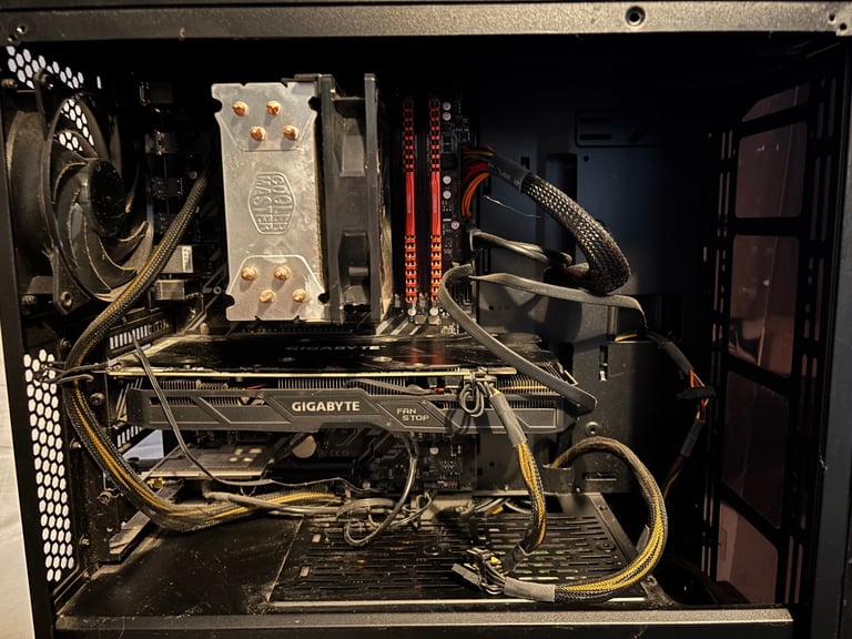 Cooler Masterbox Lite 5 Gaming PC