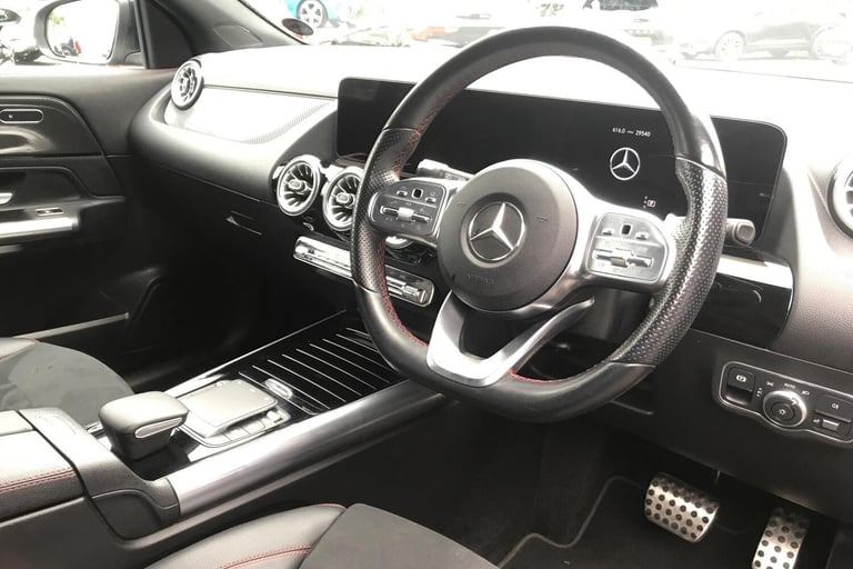  Mercedes Benz Gla 1.3 Gla180 Amg Line premium Suv 5dr Petrol 7g Dct Euro 6 s/s