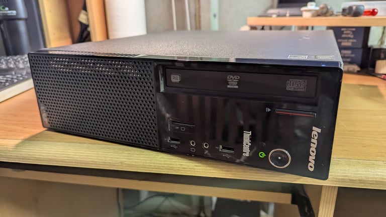 Lenovo Think centre E73 desktop pc computer 