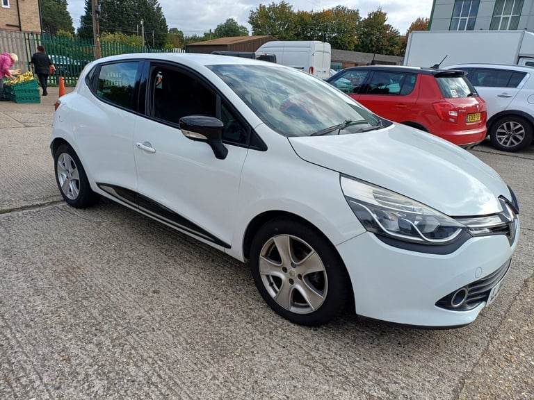 2014 Renault Clio 1.2 16V Dynamique MediaNav 5dr HATCHBACK Petrol Manual