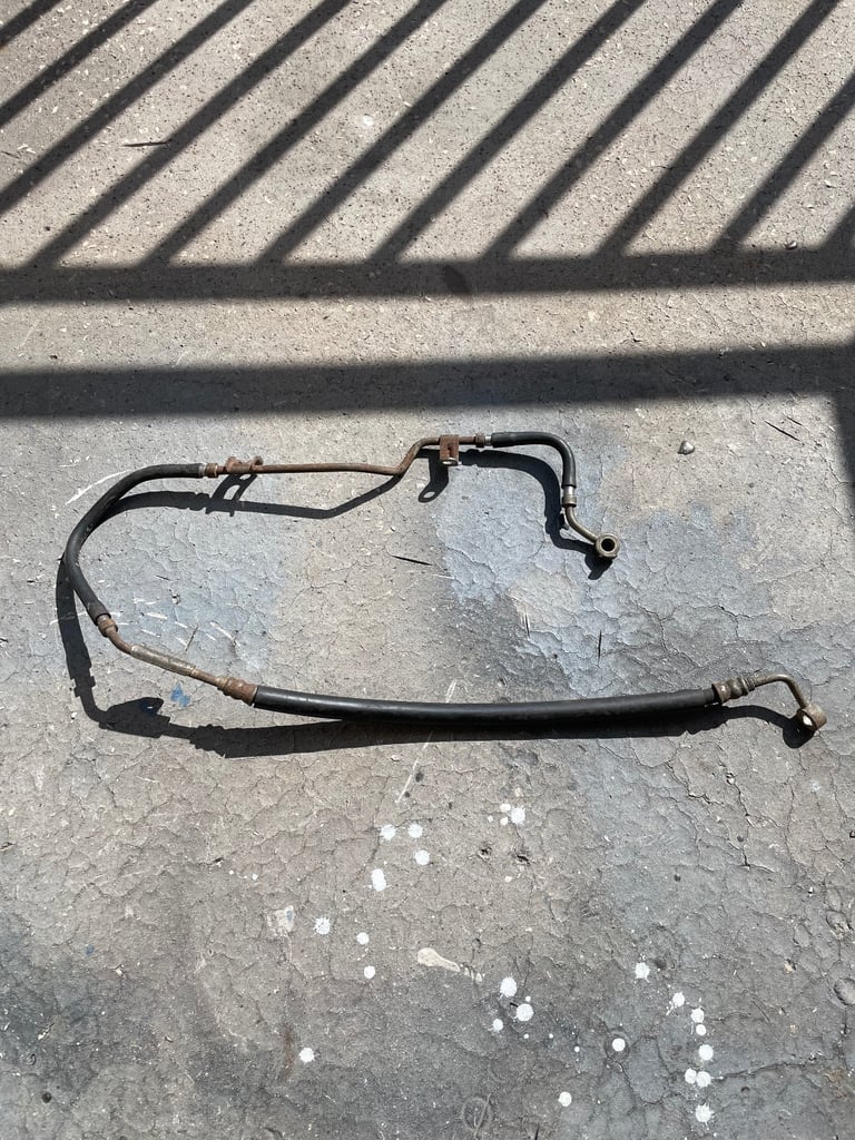 MR2 MK2 NA Lower fuel line pipe to rail