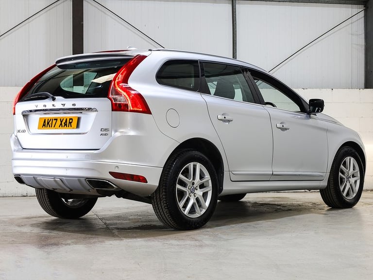 2017 Volvo XC60 D5 [220] SE Lux Nav 5dr AWD Geartronic ESTATE DIESEL Automatic