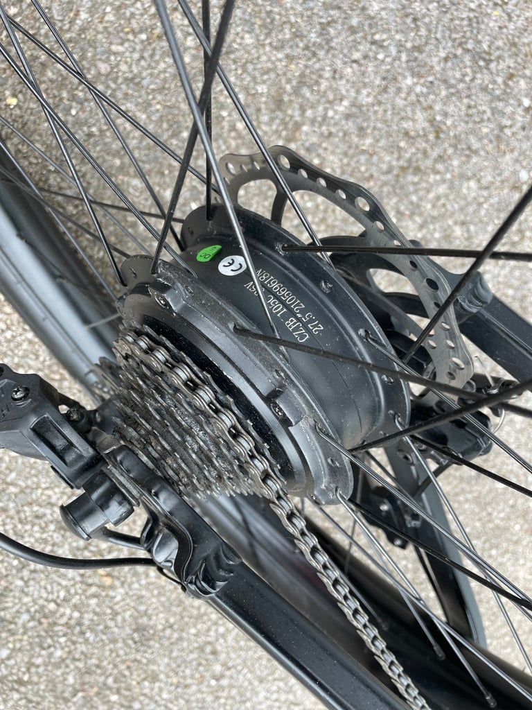 eBike RS8 Mountain Bike - Rear Hub Motor - 36v 12.5ah Battery - Pre Owned