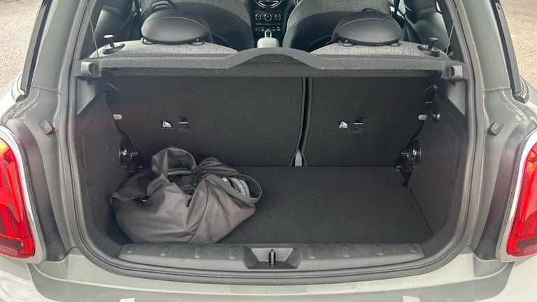 2022 MINI Hatch 135kW Cooper S Level 2 33kWh 3dr Auto Electric Hatchback Hatchback Electric Autom...
