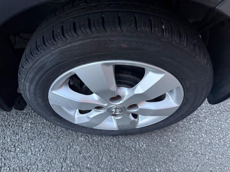 2013 Toyota AYGO 1.0 VVT-i Fire 5dr [AC] HATCHBACK PETROL Manual