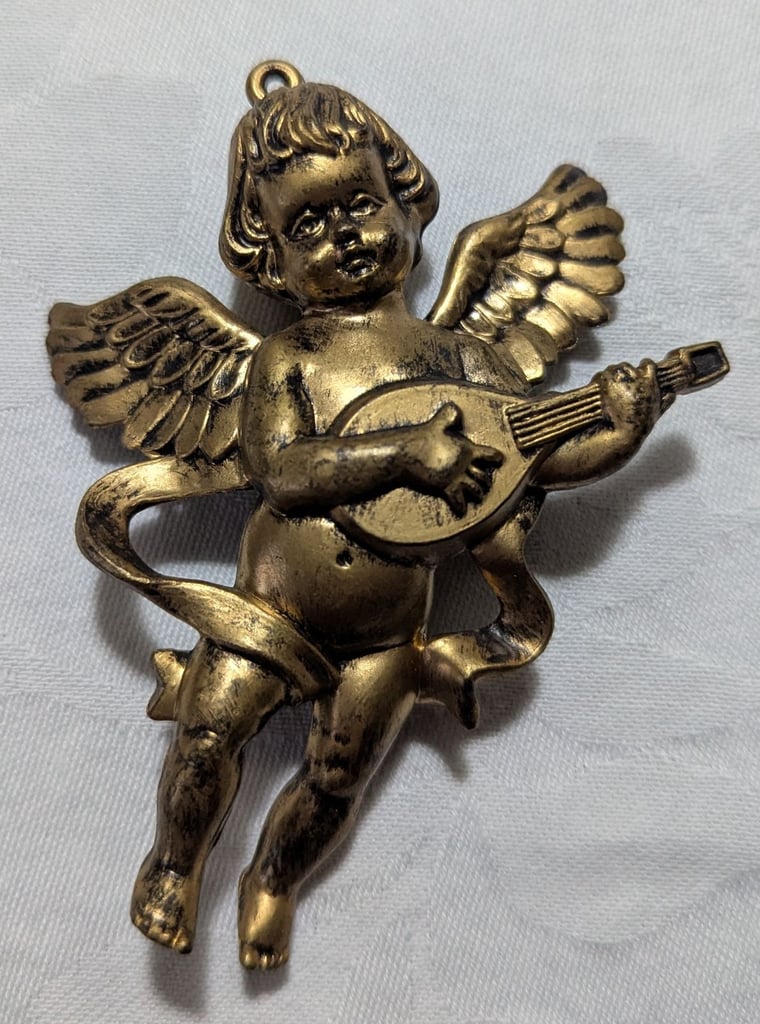 HANGING VINTAGE CHERUB DECORATIONS