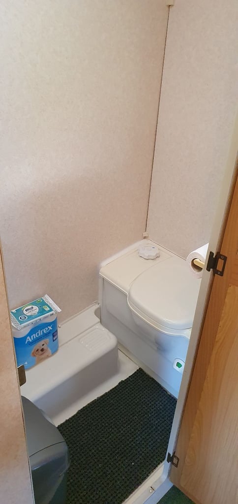 2000 Bailey Ranger 5 Berth Caravan For Sale