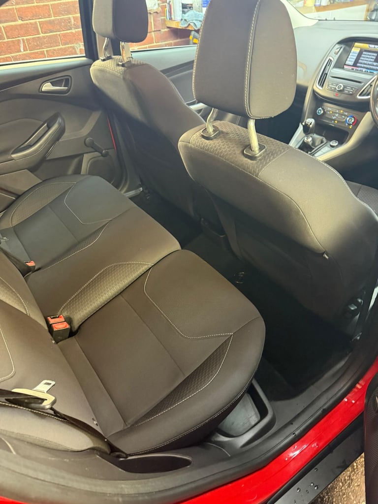 Ford, FOCUS, Hatchback, 2015, Manual, 1499 (cc), 5 doors