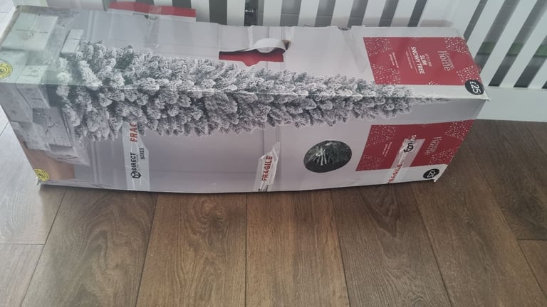 6ft snowy christmas tree