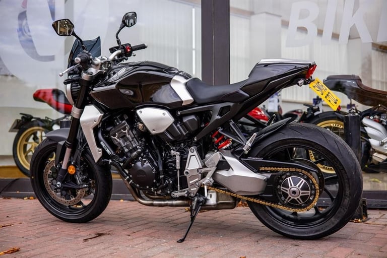 Honda CB1000R LOW MILES ! SHIFTER ! STUNNING