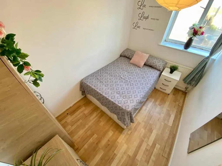 🏡 Double Room Near Acton Town / South Ealing🏡 