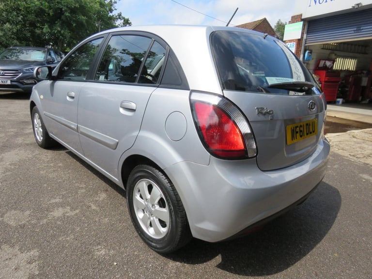 2011 Kia Rio 1.4 2 IPD 5dr HATCHBACK Petrol Manual