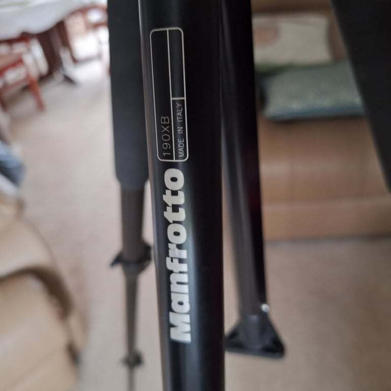 Manfrotto tripod and fluid head price drop