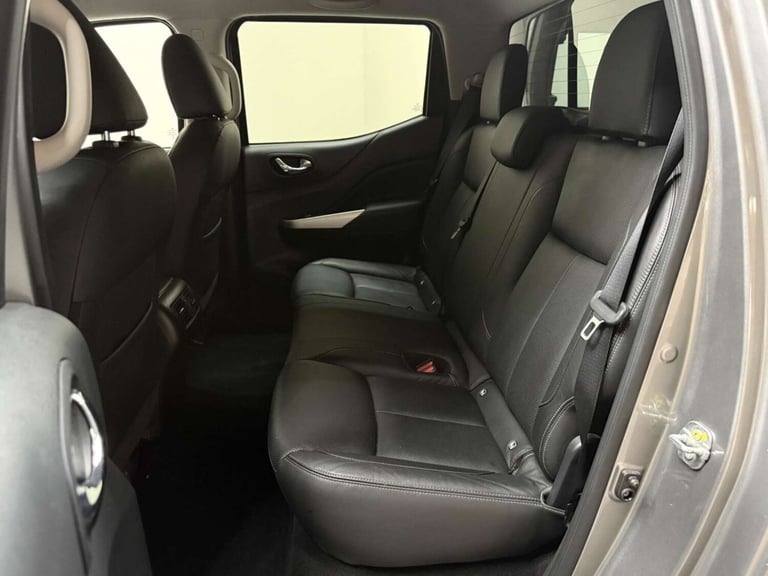 2020 Nissan Navara Double Cab Pick Up Tekna 2.3dCi 190 TT 4WD Auto PICK UP DIESEL Automatic