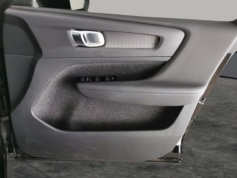 2021 Volvo XC40 1.5 T5 Recharge PHEV R DESIGN 5dr Auto ESTATE PETROL/ELECTRIC Automatic