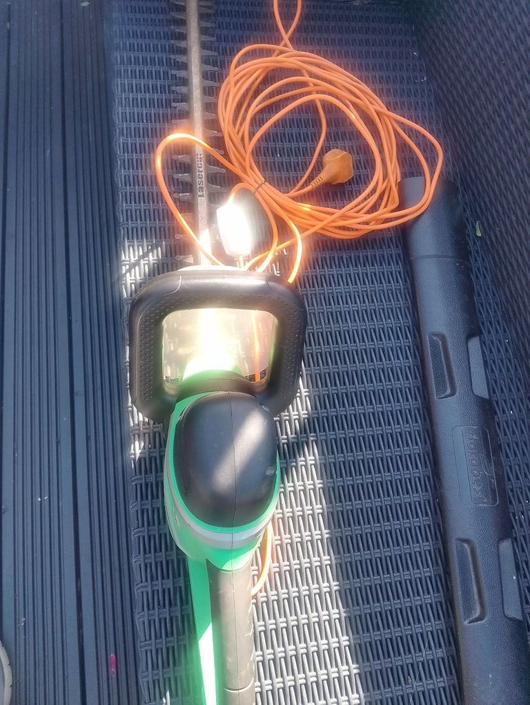 Hedge trimmer 24 inch