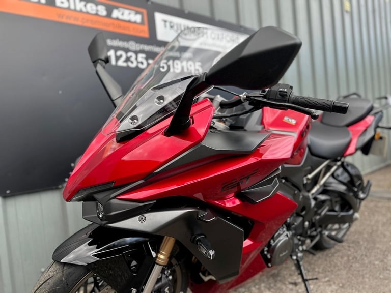 STUNNING ONE OWNER 2024/24 SUZUKI GSX-S 1000 GT+ MOTORCYCLE 