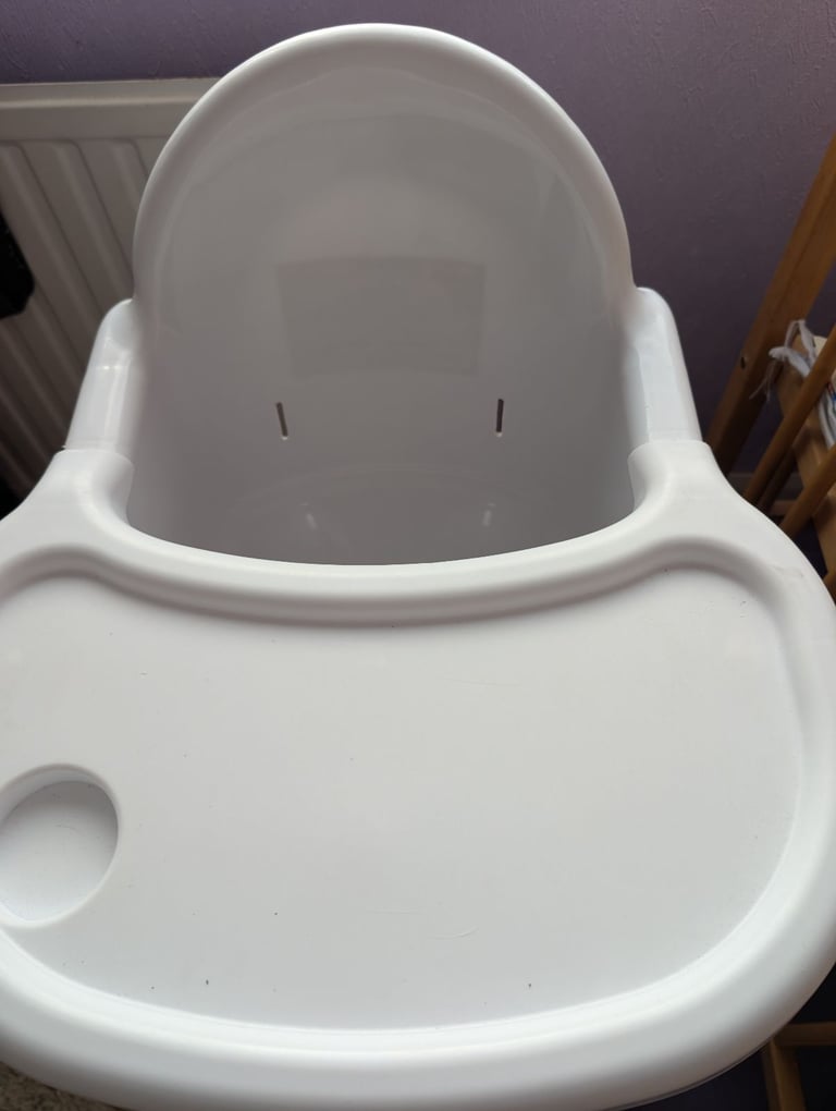 High chair 