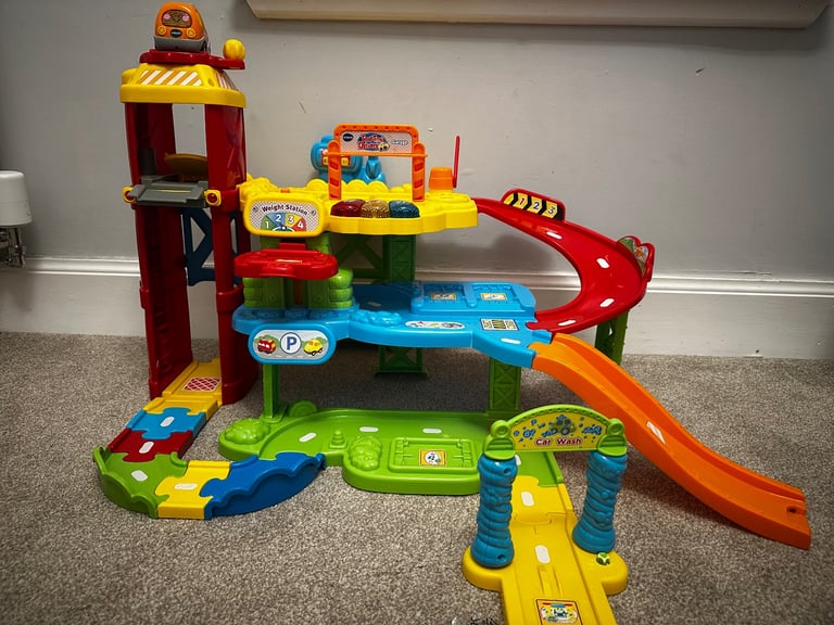 Various kids toys (duplo, toot toot drivers, books)
