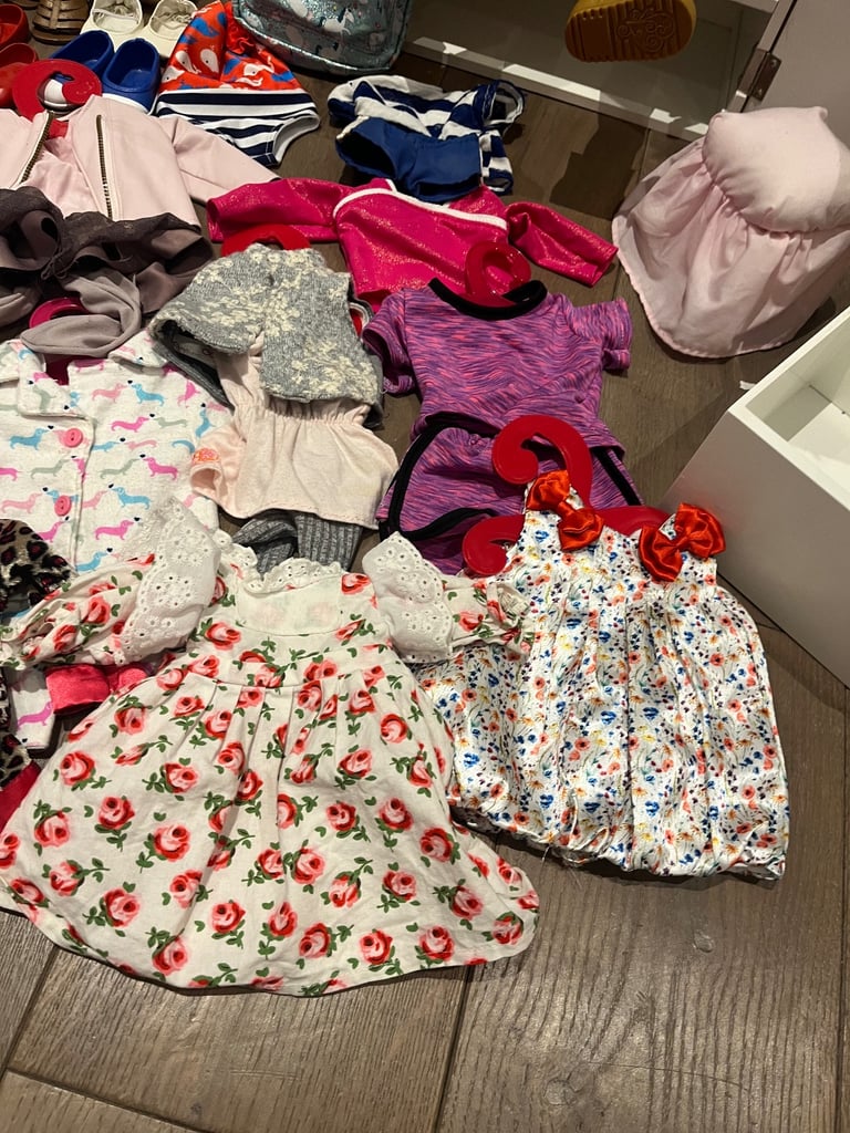 (Great condition) Our Generation doll and a LOT clothes and accessories