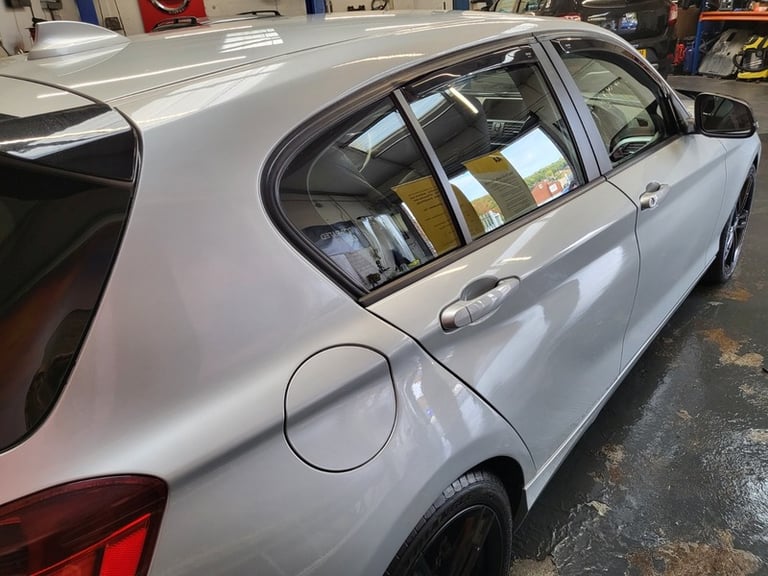 BMW 1 SERIES 118i SPORT