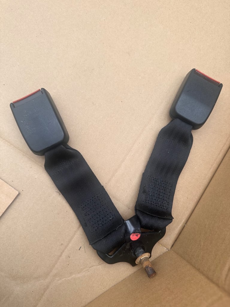 Breaking Ford Orion 1993 on a k reg