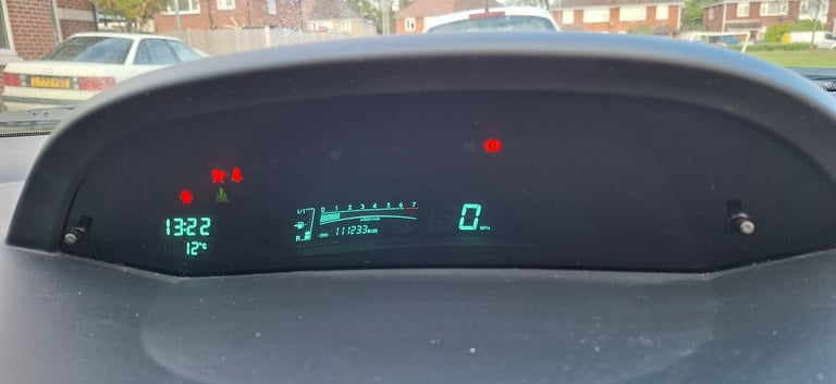 Toyota Yaris SR, 5 door Hatchback, 2007, Manual, 1.3 petrol.
