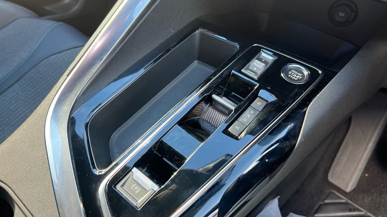 2023 Peugeot 3008 1.2 HYBRID Allure Premium + SUV 5dr Petrol Hybrid e-DSC6 Euro 6 (s/s) (136  SUV...