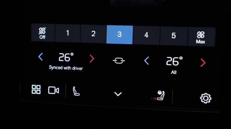 2024 Volvo XC40 Plus, B3 Mild hybrid, Petrol, Dark ESTATE Petrol/Electric Hybrid Automatic