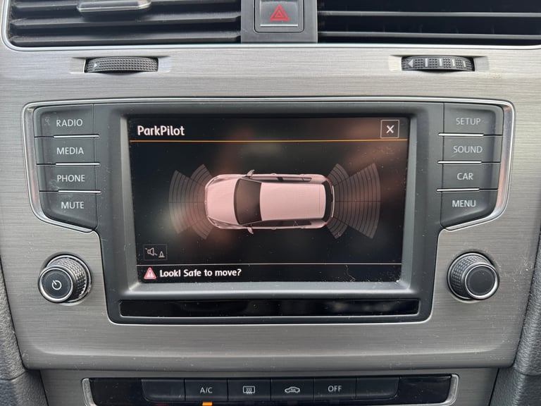 2015 Volkswagen Golf 1.6 TDI 110 Match 5dr - AUTO LIGHTS - PARKING SENSORS HATCHBACK Diesel Autom...