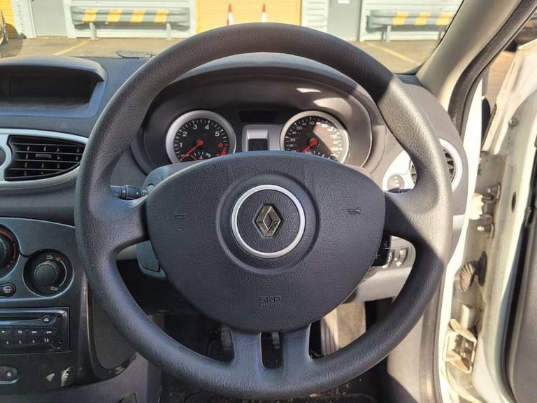 2012 Renault Clio 1.2 16V Expression+ 3dr HATCHBACK PETROL Manual