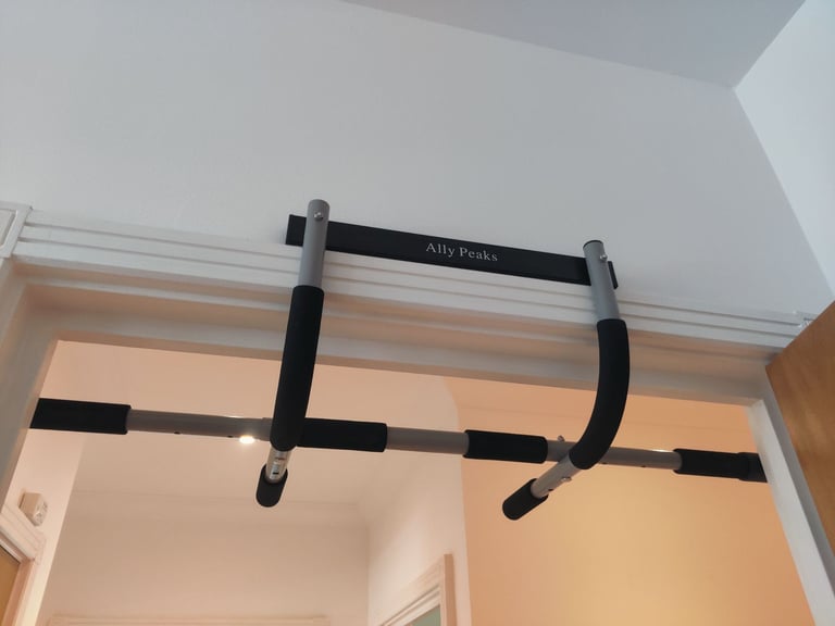 image for Pull Up Bar for Doorway