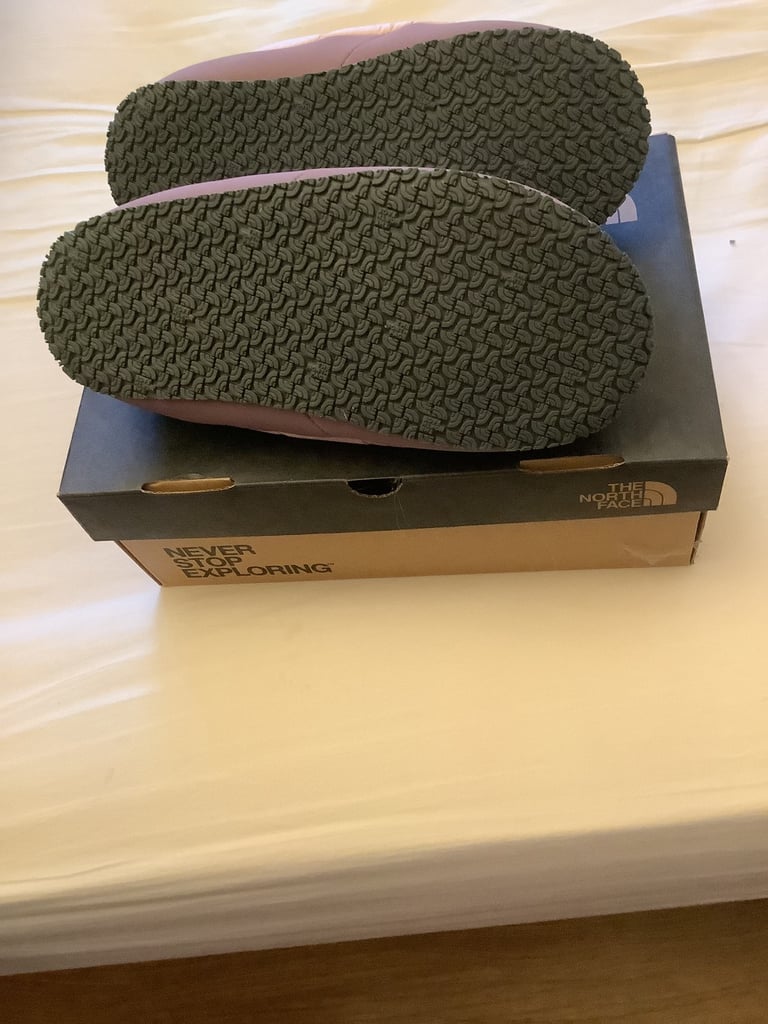 North face youth/womens mules size 4