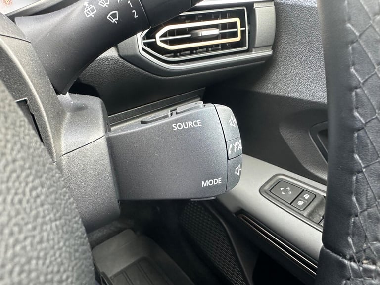 2025 Dacia Jogger Extreme HYBRID 140 MY24 MPV Petrol/Electric Hybrid Automatic