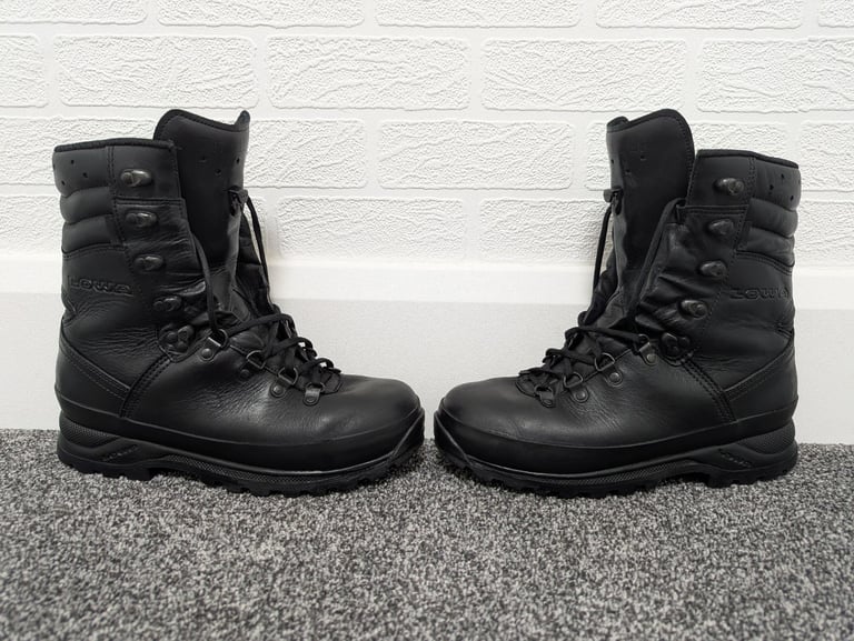 image for Great Condition LOWA Military Combat Boots GORE-TEX® Black / Size 7 UK / FREE LOCAL DELIVERY